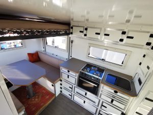 Unimog Innenausbau mit Flightcase